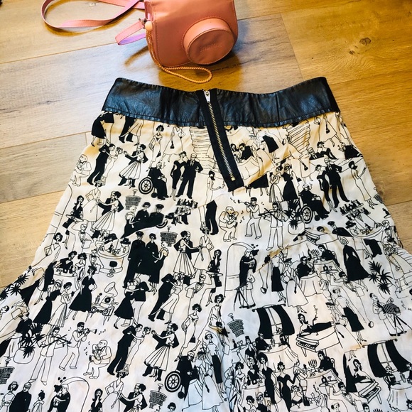 Mini skirt - Picture 2 of 3